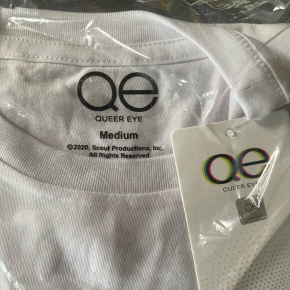 Queer Eye Choose Kindness White T-Shirt Black Graphic QE Sz Medium NWT - Picture 5 of 6